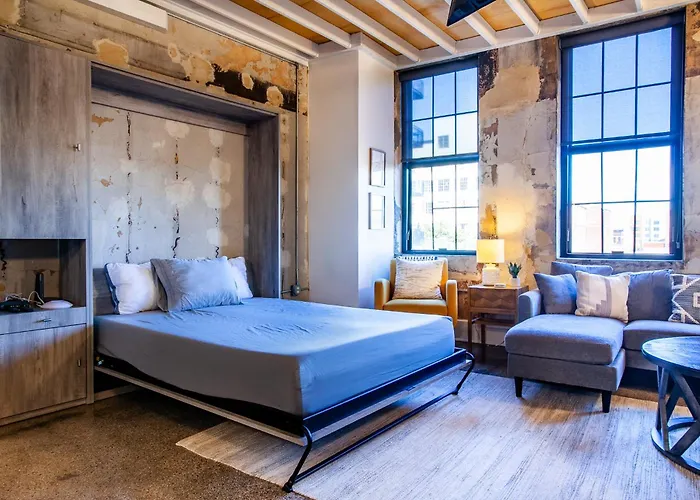 Sterchi Lofts Getaway - Downtown Knoxville