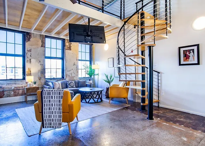 Sterchi Lofts Getaway - Downtown Knoxville