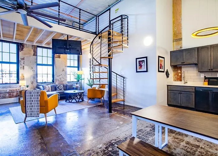 Sterchi Lofts Getaway - Downtown Knoxville