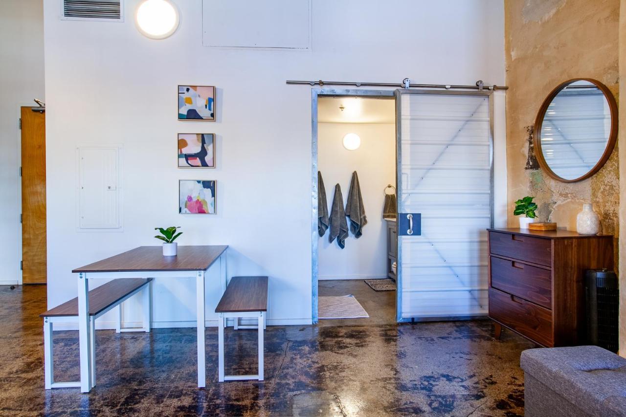 Sterchi Lofts Getaway - Downtown Apartment Knoxville