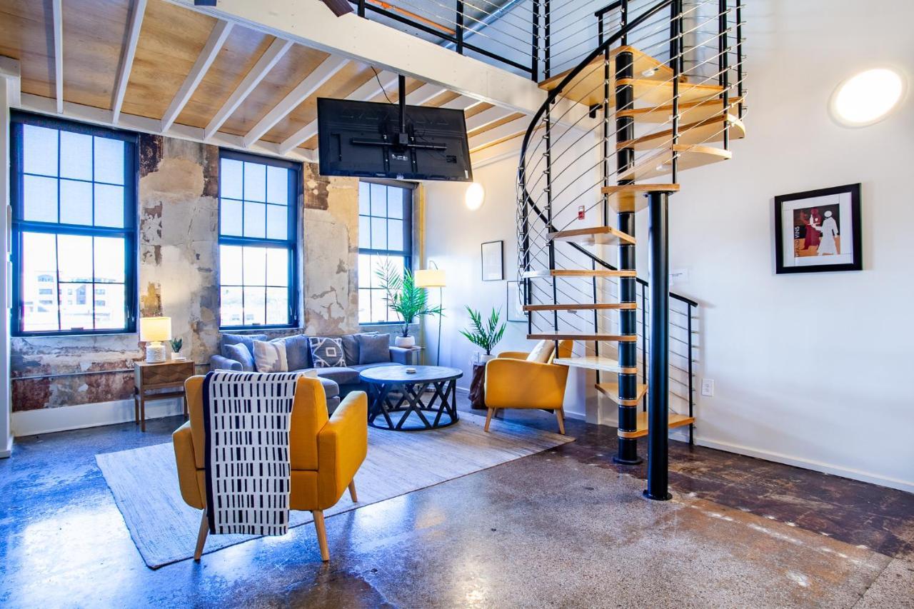 Sterchi Lofts Getaway - Downtown Apartment *