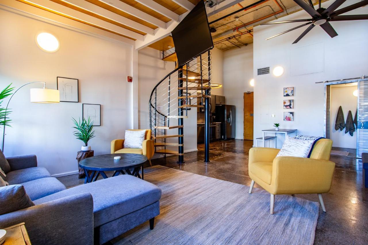 Sterchi Lofts Getaway - Downtown Apartment *