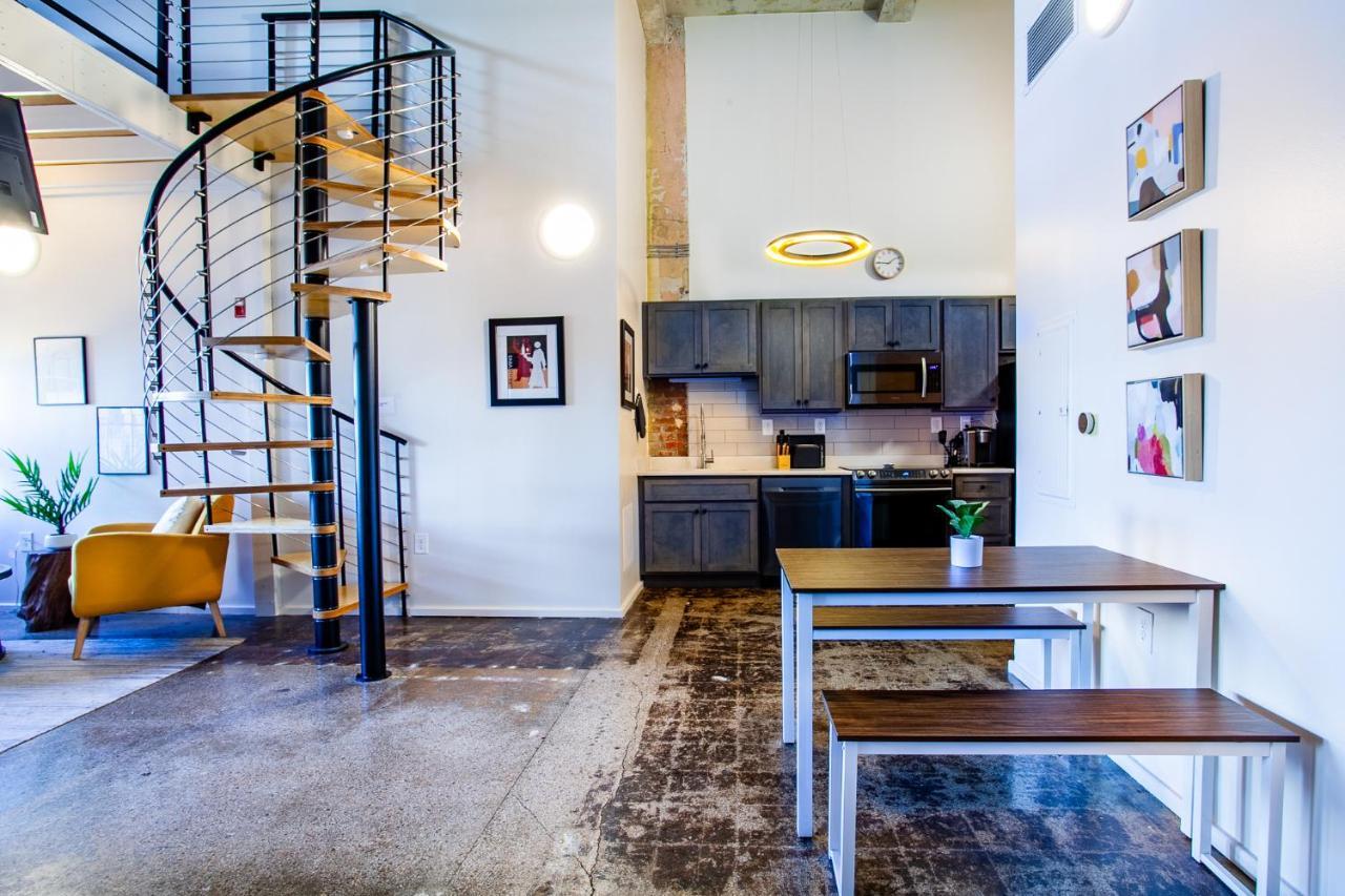 Sterchi Lofts Getaway - Downtown Knoxville